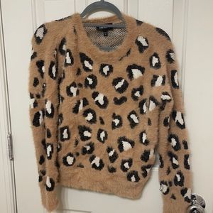 Express. Cheetah pattern